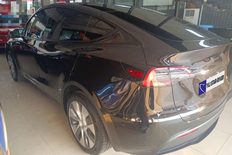 Tesla Model Y 640KM